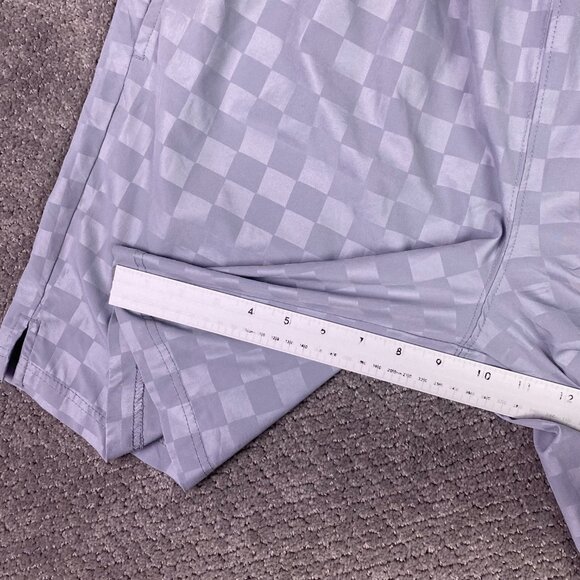 Umbro Checkered Shorts Men's Large Silver Gray Soccer Running Gym - Picture 12 of 12